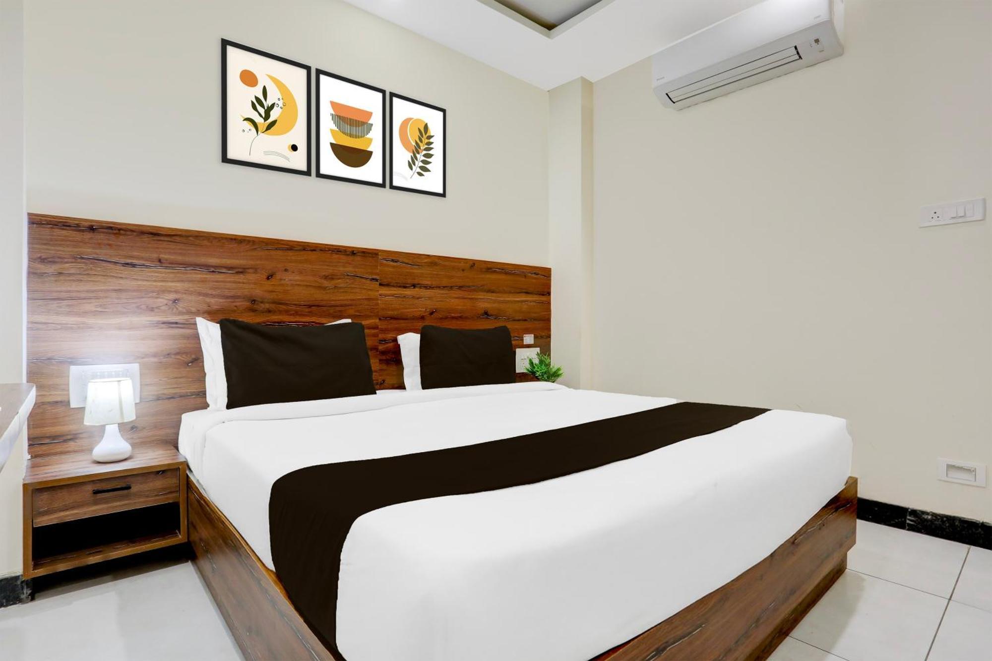 Super Townhouse Shivamogga Formerly Karthik Bhavan 외부 사진