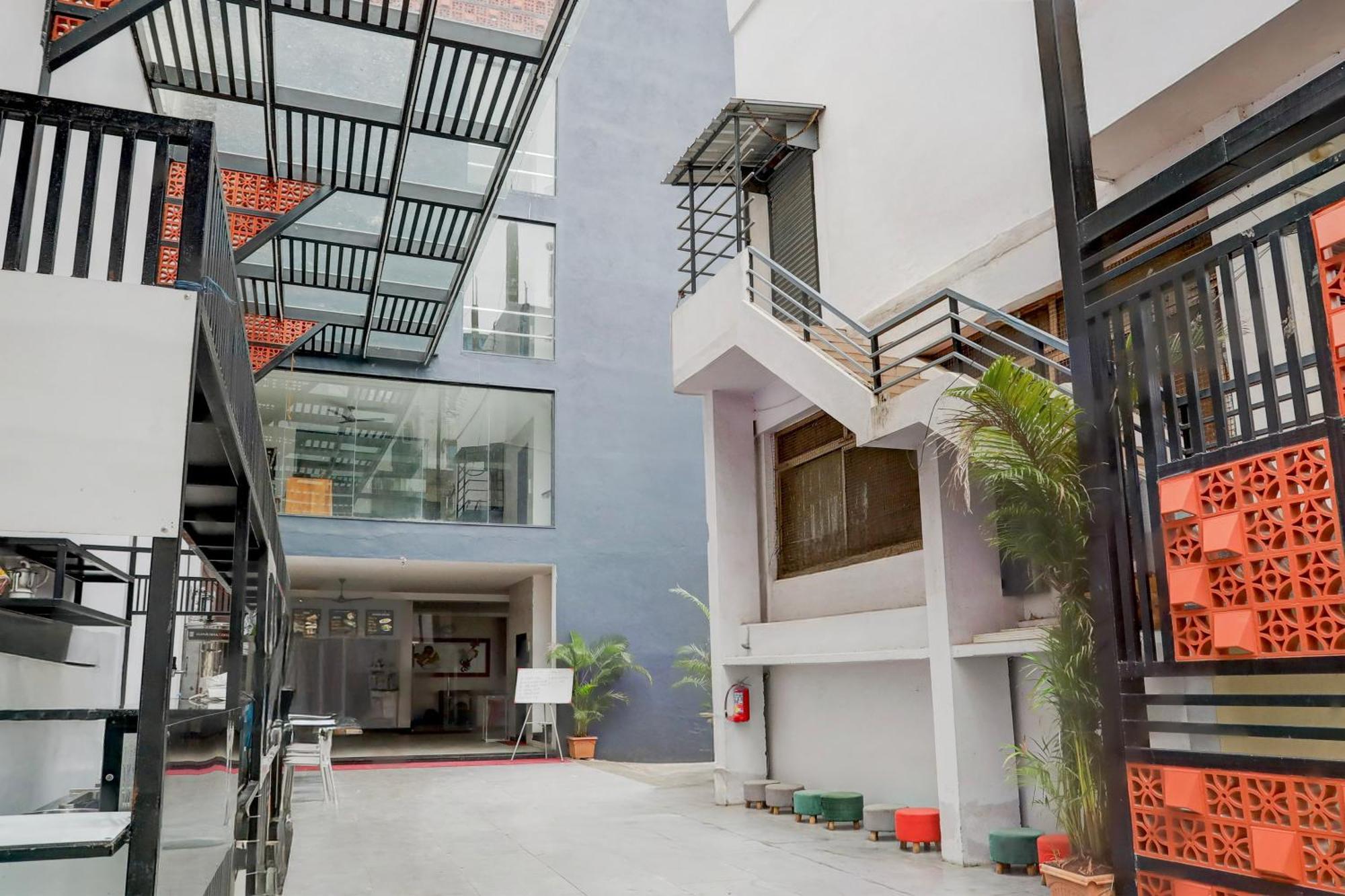 Super Townhouse Shivamogga Formerly Karthik Bhavan 외부 사진